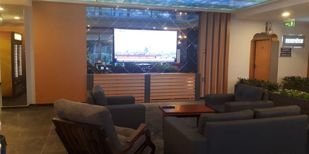Zeynel Boutique Couette-café