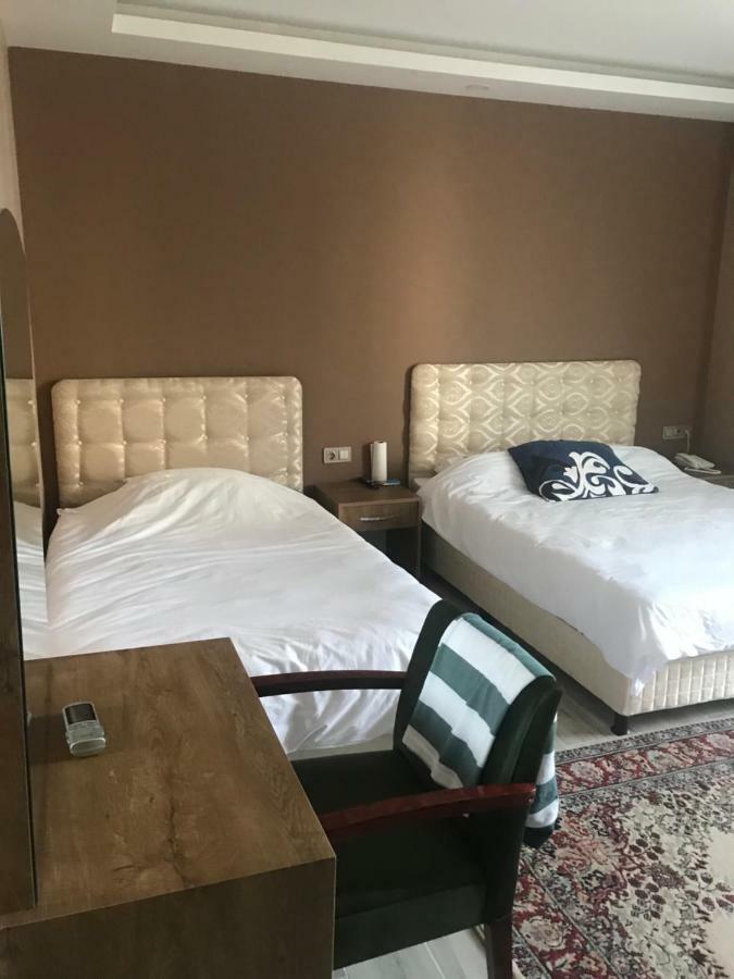 Zeynel Boutique Couette-café